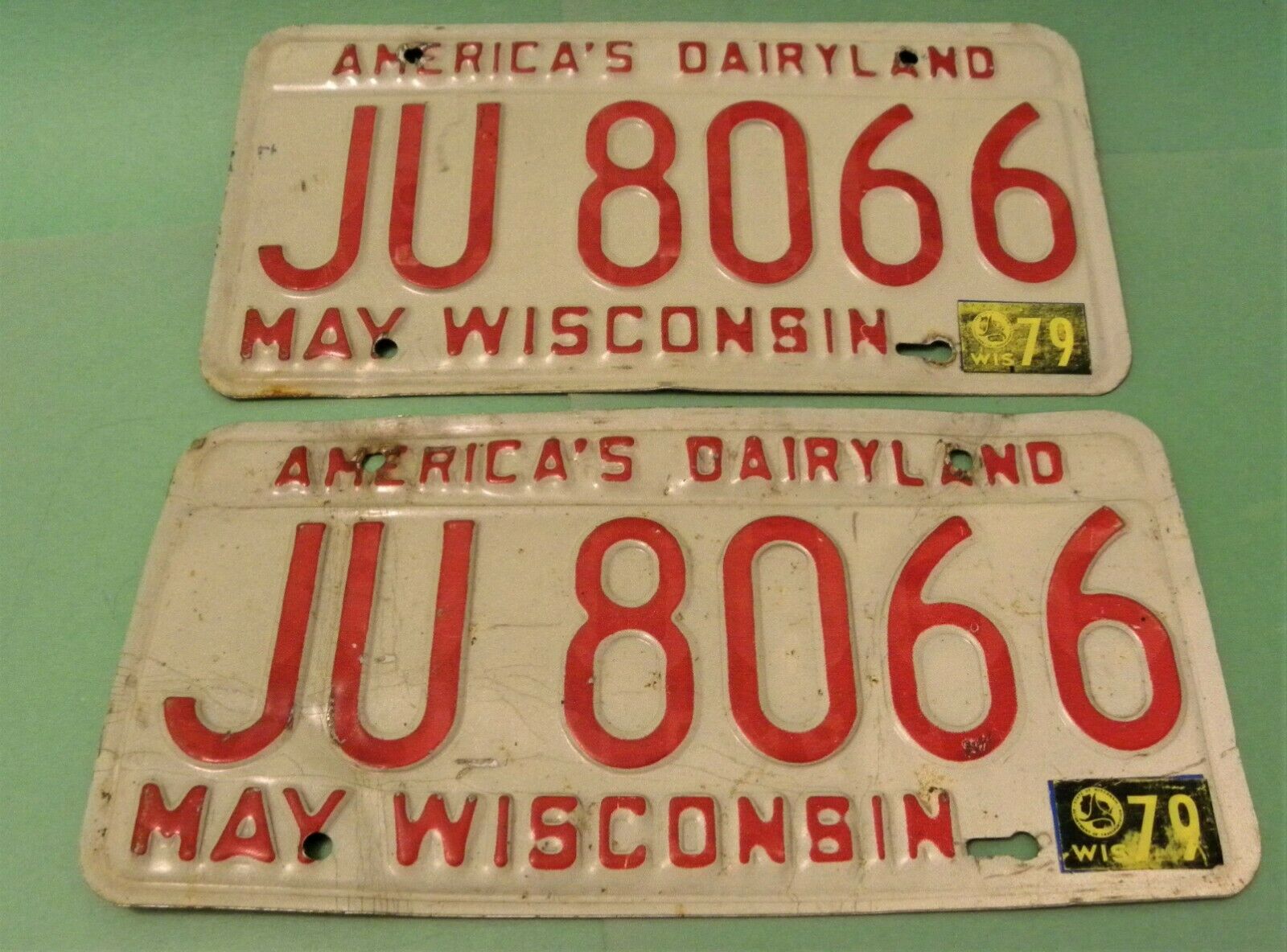 Vintage 1979 Wisconsin License Plate America's Dairyland Set Automobile 1970s